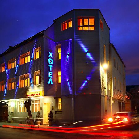Hotel Mehdjarel Shumen Exterior foto
