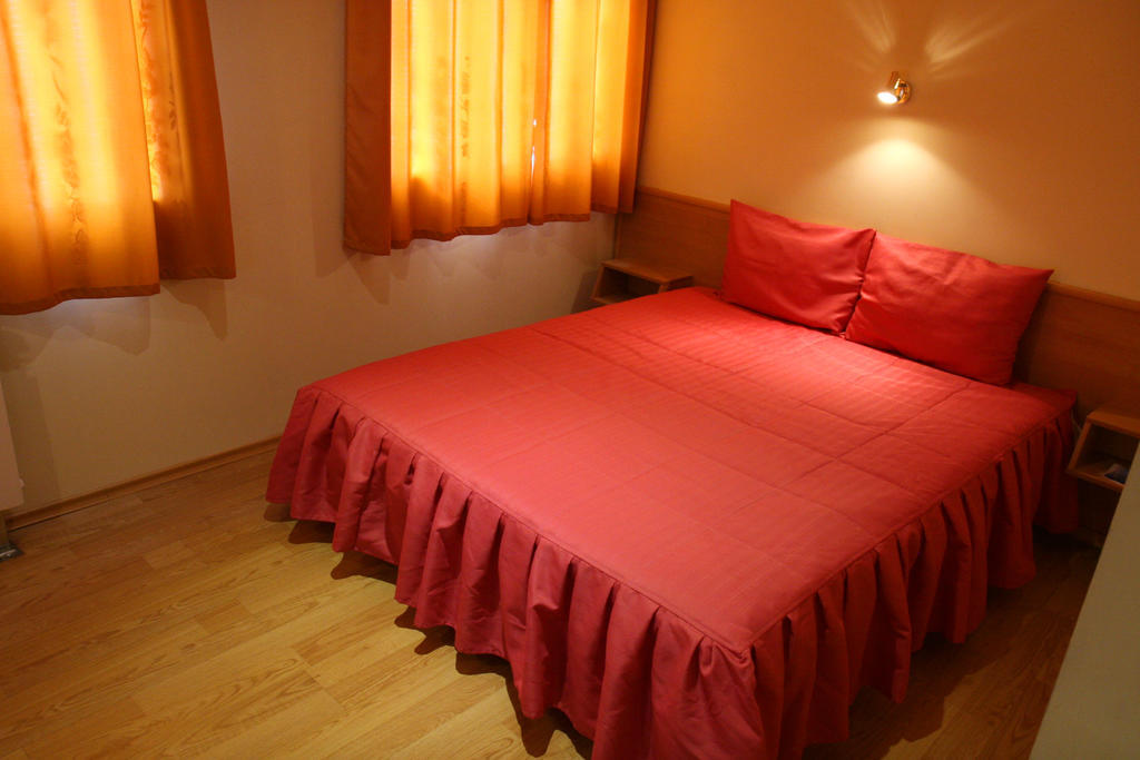 Hotel Mehdjarel Shumen Habitación foto