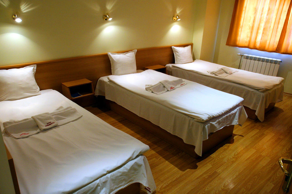 Hotel Mehdjarel Shumen Habitación foto