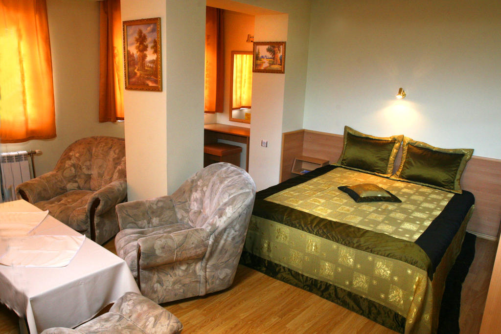 Hotel Mehdjarel Shumen Habitación foto